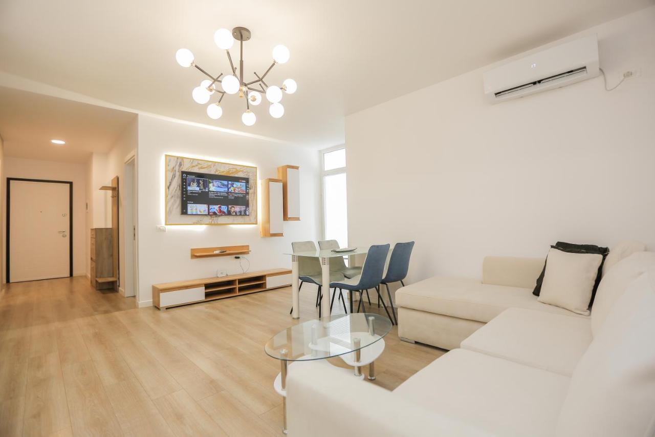 Miku Apartment-Brand New At Wilson Square Tiran Dış mekan fotoğraf