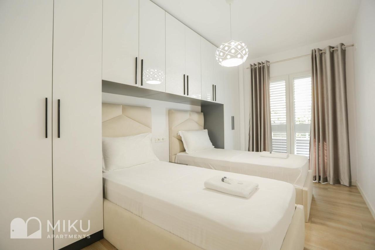 Miku Apartment-Brand New At Wilson Square Tiran Dış mekan fotoğraf