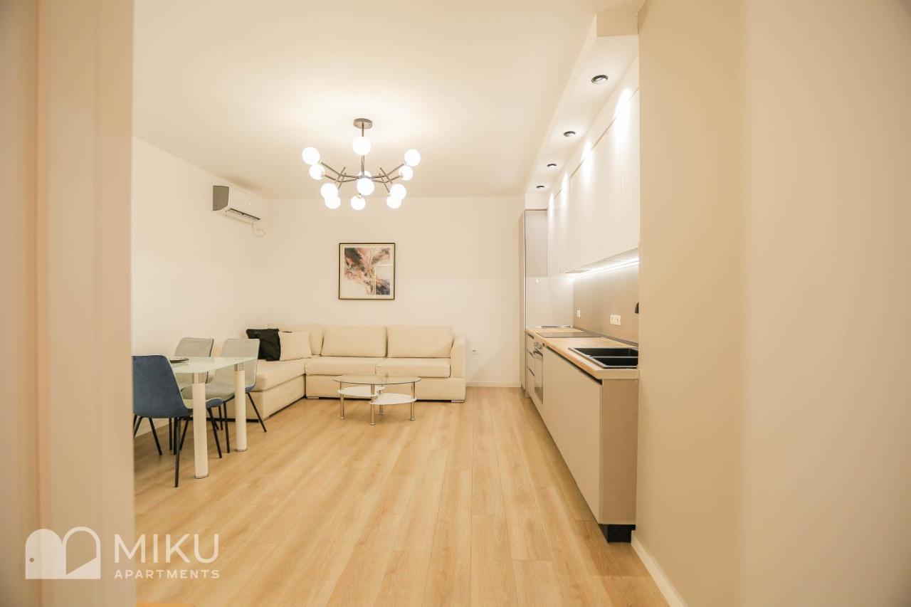 Miku Apartment-Brand New At Wilson Square Tiran Dış mekan fotoğraf