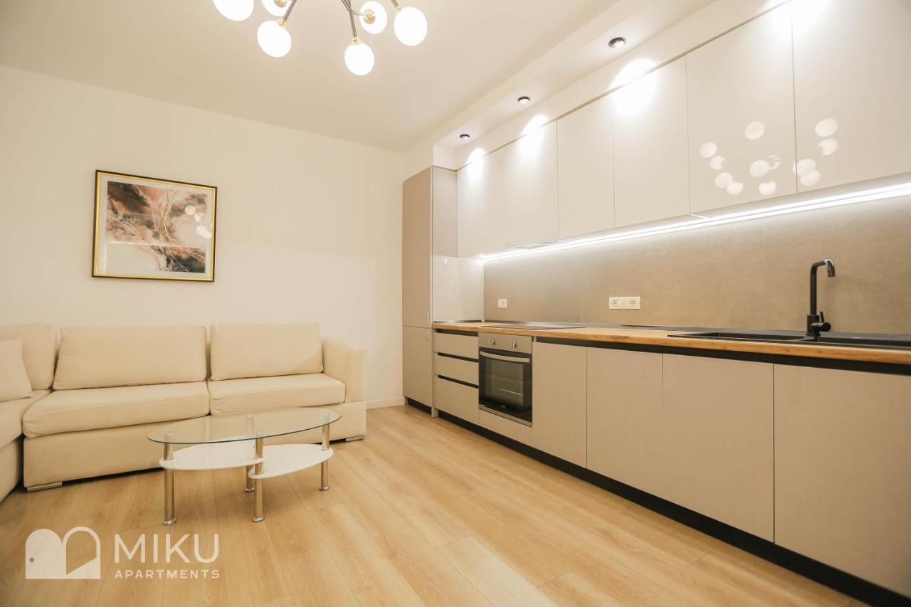 Miku Apartment-Brand New At Wilson Square Tiran Dış mekan fotoğraf