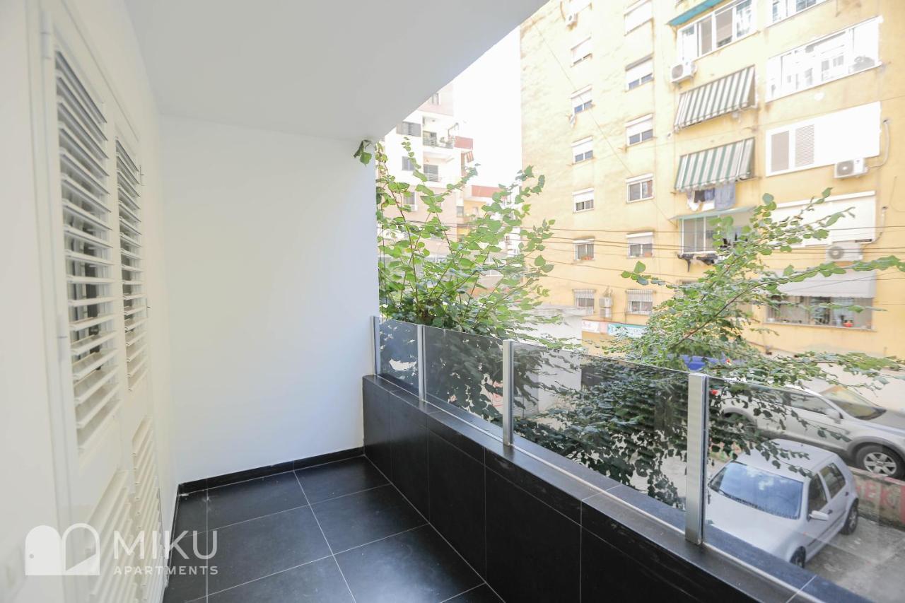 Miku Apartment-Brand New At Wilson Square Tiran Dış mekan fotoğraf